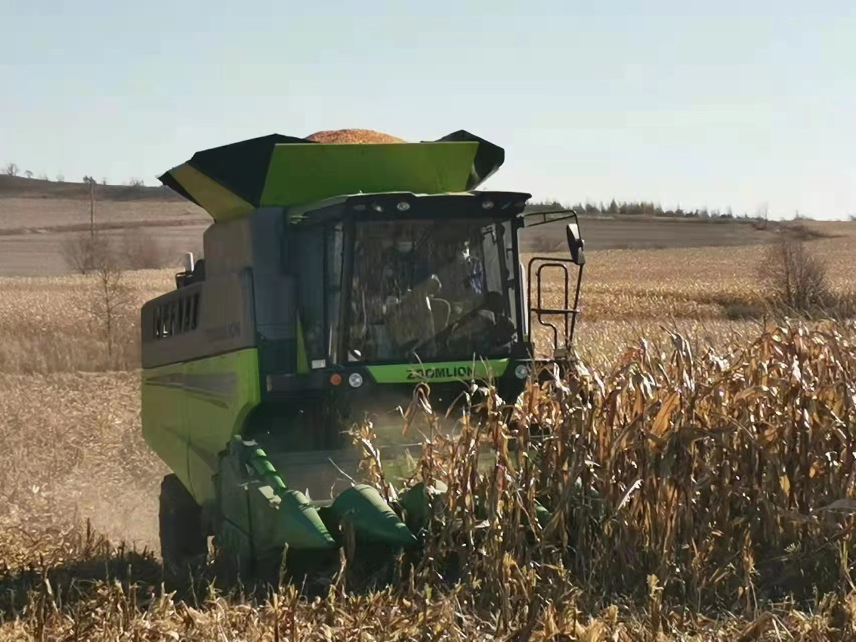 Зерноуборочный комбайн ZOOMLION TF120 COMBINE HARVESTER